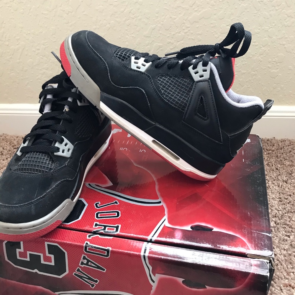 Jordan 4s